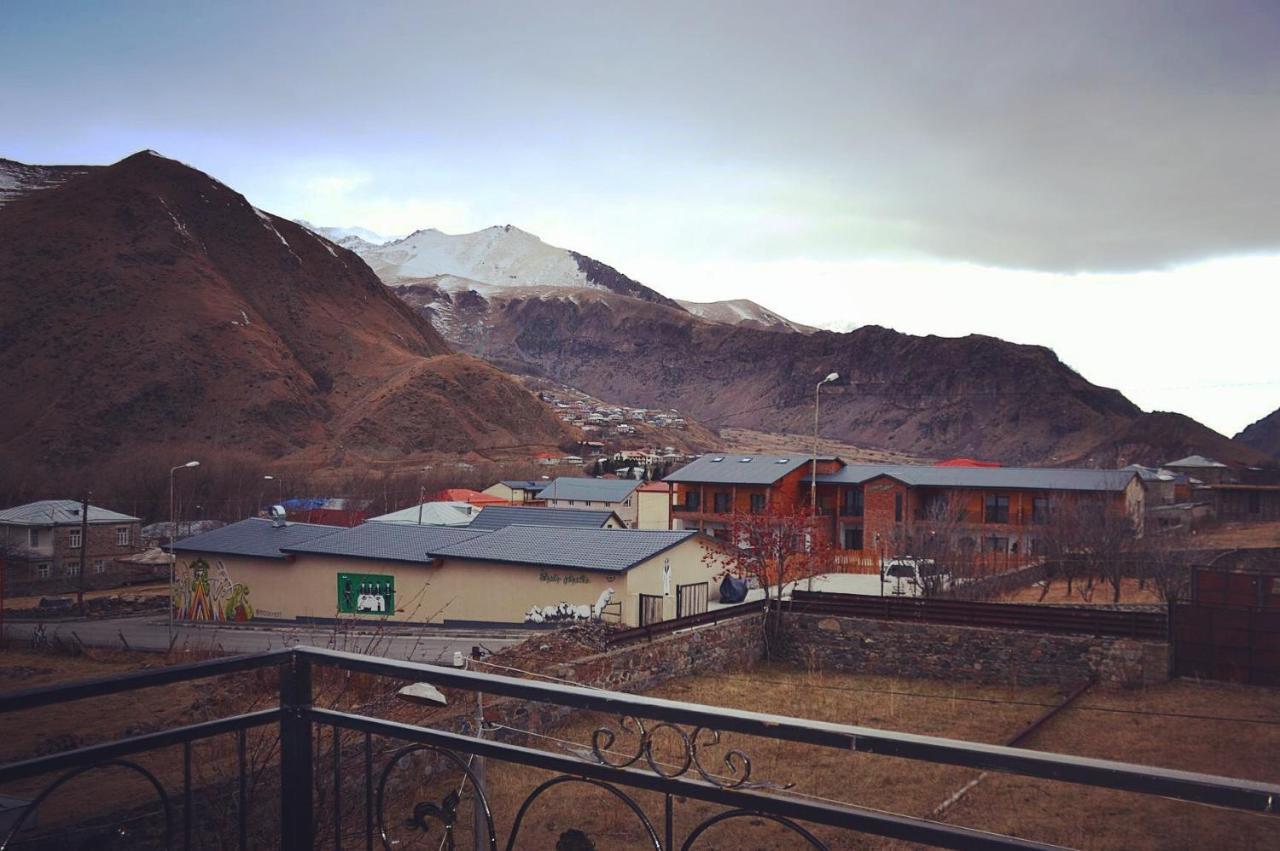 Ia'S Guest House Kazbegi Dış mekan fotoğraf