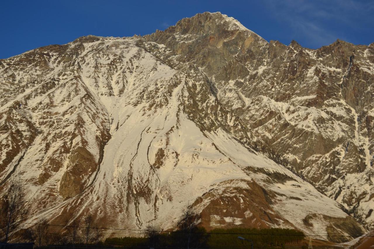 Ia'S Guest House Kazbegi Dış mekan fotoğraf