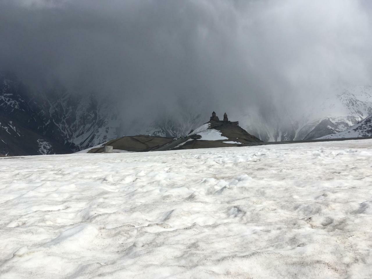 Ia'S Guest House Kazbegi Dış mekan fotoğraf